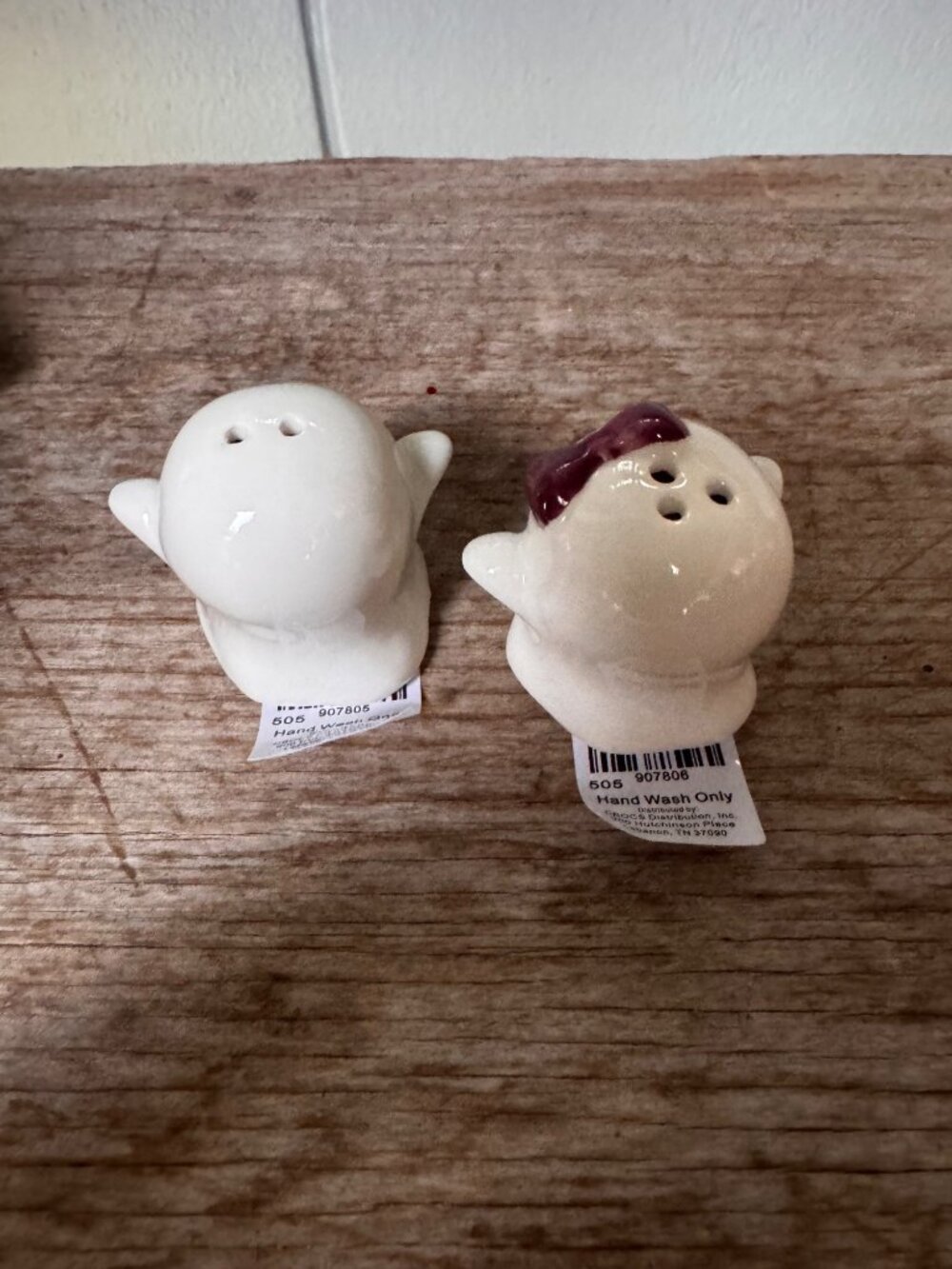 Cracker Barrel Halloween Ghost Salt & Pepper Shakers Ceramic Pair New Tags - Picture 6 of 8